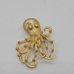 frosted gold tone octopus pin brooch